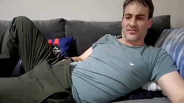 Snapshot of basquehotboy chatting on February 11, 2025, 11:33 pm basquehotboy online show from February 11, 2025, 11:33 pm
