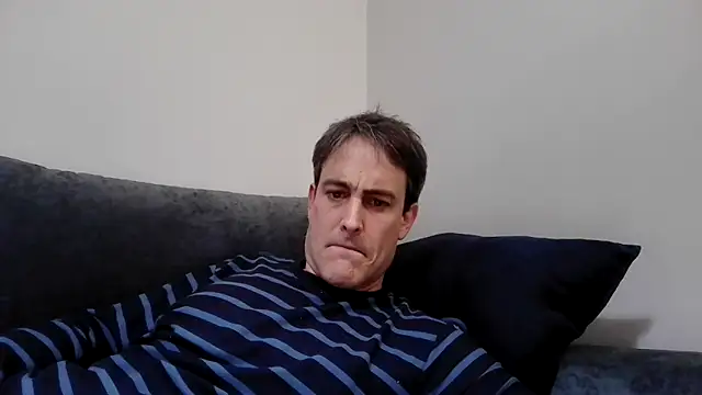 Snapshot of basquehotboy chatting on December 6, 2024, 11:08 pm basquehotboy online show from December 6, 2024, 11:08 pm
