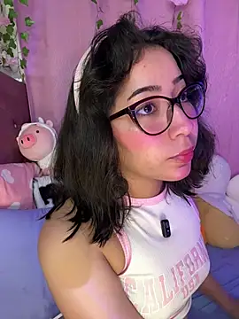 Snapshot of anni_ross chatting on July 14, 2026, 10:27 pm anni ross online show from July 14, 2026, 10:27 pm