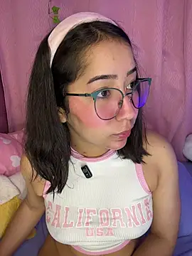 Snapshot of anni_ross chatting on May 25, 2026, 9:13 pm anni ross online show from May 25, 2026, 9:13 pm