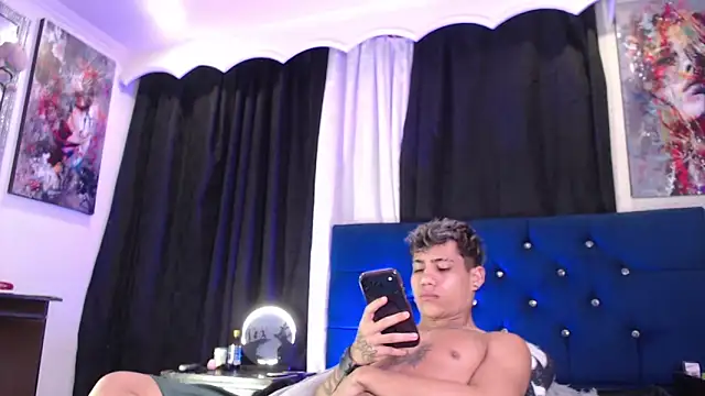 Sexys Boys Hot1 online show from May 28, 2026, 1:35 am