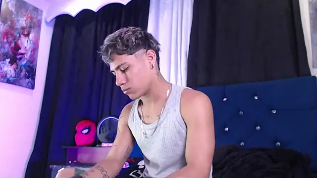 Sexys Boys Hot1 online show from June 5, 2026, 1:54 am