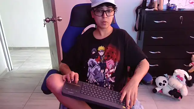 Snapshot of thomascooper7 chatting on December 17, 2025, 7:19 pm thomascooper7 online show from December 17, 2025, 7:19 pm