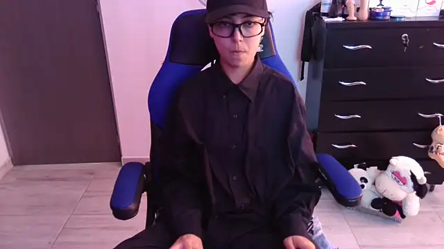 Snapshot of thomascooper7 chatting on November 29, 2025, 6:41 pm thomascooper7 online show from November 29, 2025, 6:41 pm