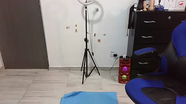 Snapshot of thomascooper7 chatting on December 22, 2025, 7:25 pm thomascooper7 online show from December 22, 2025, 7:25 pm