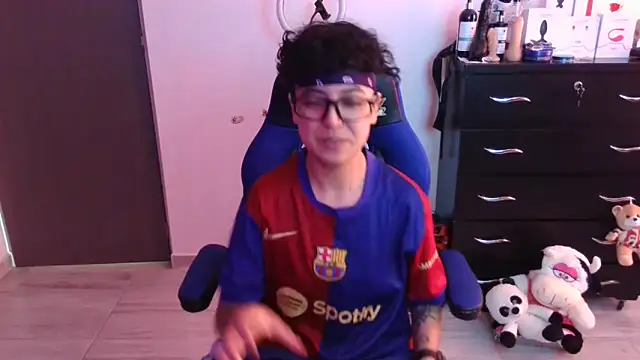 Snapshot of thomascooper7 chatting on November 9, 2025, 7:07 pm thomascooper7 online show from November 9, 2025, 7:07 pm