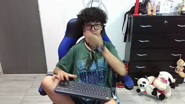 thomascooper7 online show from March 10, 2026, 12:47 am