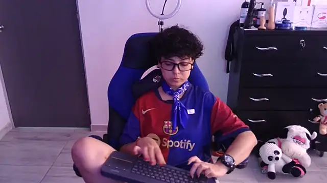 Snapshot of thomascooper7 chatting on February 12, 2026, 6:51 pm thomascooper7 online show from February 12, 2026, 6:51 pm