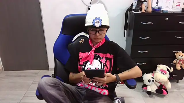 Snapshot of thomascooper7 chatting on January 10, 2026, 7:20 pm thomascooper7 online show from January 10, 2026, 7:20 pm