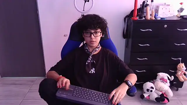 Snapshot of thomascooper7 chatting on March 3, 2026, 5:31 pm thomascooper7 online show from March 3, 2026, 5:31 pm