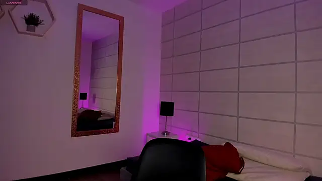 Christine Laam online show from April 18, 2026, 12:18 pm