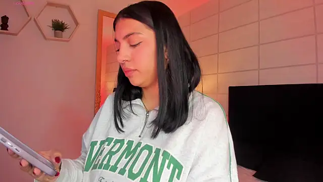 Christine Laam online show from December 17, 2025, 11:59 am