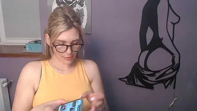  sexy lady online show from May 28, 2026, 12:11 pm