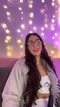 DianaSartori online show from May 13, 2026, 1:18 pm