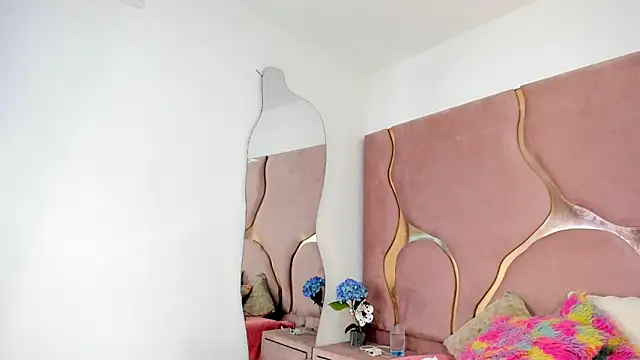 Sofia-candyht online show from April 4, 2026, 8:37 pm