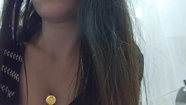 Snapshot of AlejandraDelaney chatting on February 25, 2025, 7:38 pm AlejandraDelaney online show from February 25, 2025, 7:38 pm