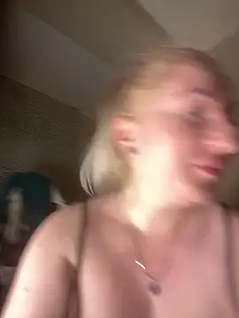 BrigitDani  online show from February 12, 2025, 3:27 pm