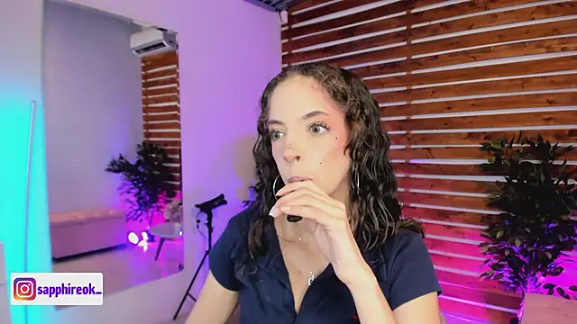 Snapshot of Sapphire_Venuss chatting on February 8, 2026, 12:19 am Sapphire Venuss online show from February 8, 2026, 12:19 am