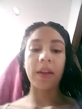 Luci And Sofi online show from March 3, 2026, 10:11 am