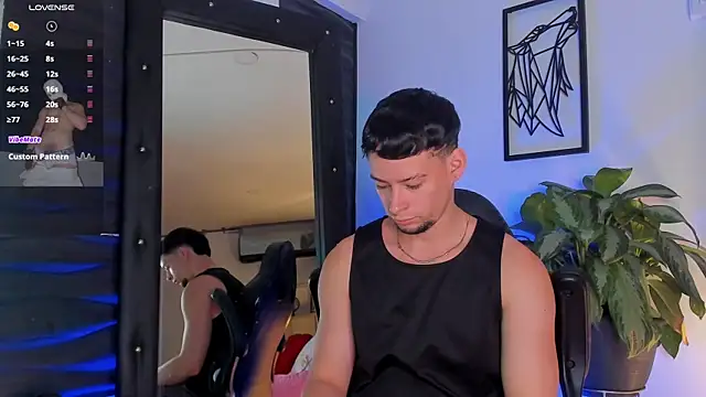 JadeSmiith  online show from November 4, 2025, 10:57 pm