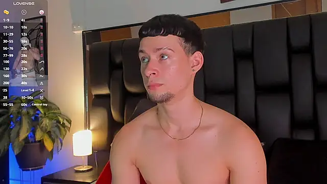 JadeSmiith  online show from October 22, 2025, 10:52 pm