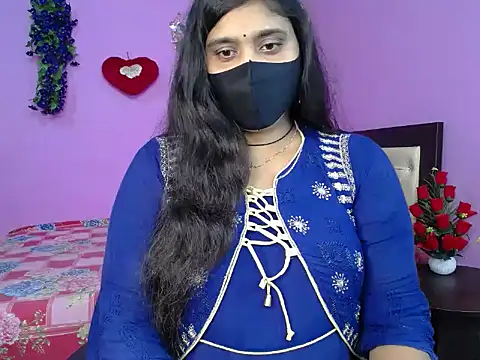 Hot Maleka online show from April 13, 2026, 5:39 pm