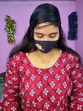 Hot Maleka online show from November 10, 2025, 3:17 pm