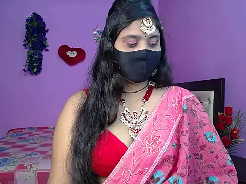 Snapshot of Hot_Maleka chatting on May 18, 2026, 4:45 pm Hot Maleka online show from May 18, 2026, 4:45 pm