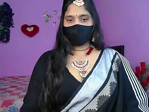 Snapshot of Hot_Maleka chatting on May 4, 2026, 4:43 pm Hot Maleka online show from May 4, 2026, 4:43 pm