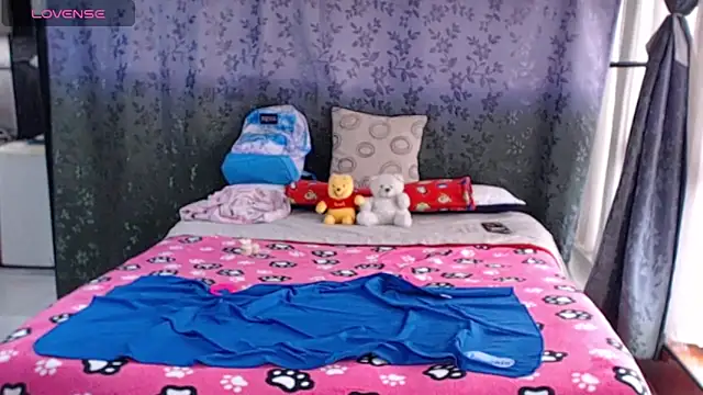 miia-big1boobs  online show from April 16, 2026, 9:39 pm