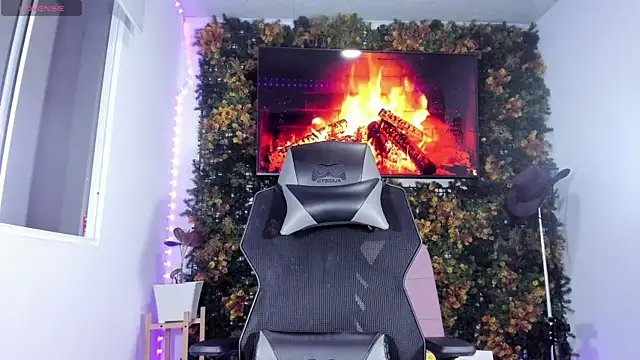 emily palmeer online show from April 22, 2026, 10:44 am