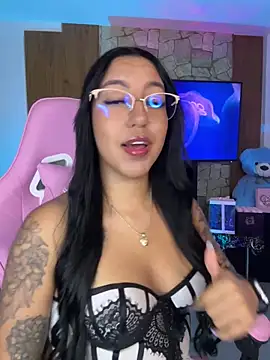 Tamara Roberts1 online show from March 9, 2025, 5:33 am