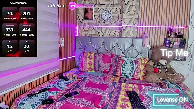 Snapshot of charlotteone chatting on January 7, 2026, 12:54 pm charlotteone online show from January 7, 2026, 12:54 pm