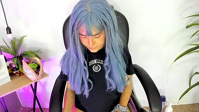 Medusa velvet online show from December 11, 2024, 7:57 pm