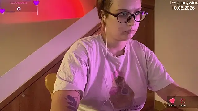JacyWinslat online show from May 10, 2026, 12:53 pm
