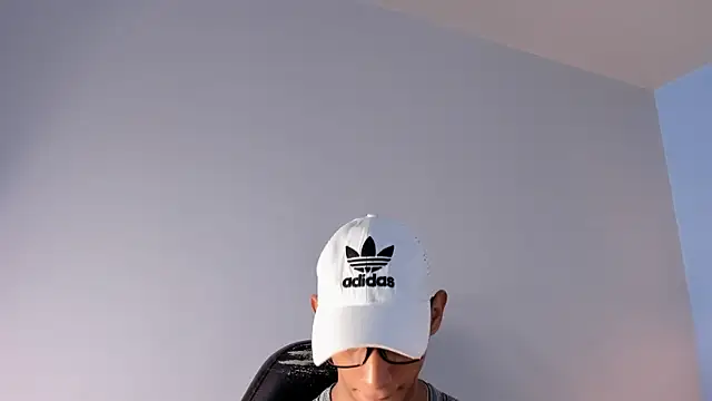 Nick Collins18 online show from September 26, 2025, 7:43 pm