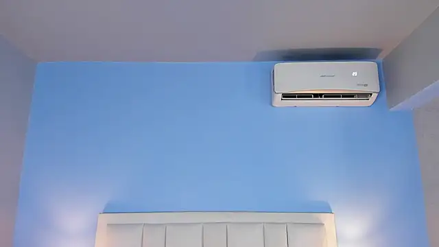 Nick Collins18 online show from September 29, 2025, 8:58 pm