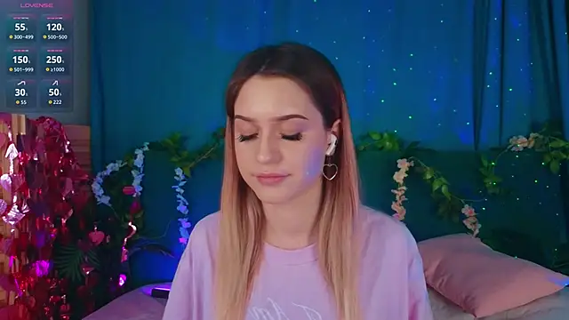 AlinaWalters online show from March 4, 2026, 8:49 pm