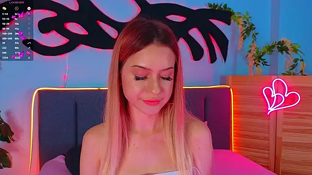 AlinaWalters online show from October 8, 2025, 8:31 pm