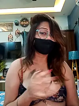 Snapshot of Cute-mona chatting on May 6, 2026, 10:19 am Cute-mona online show from May 6, 2026, 10:19 am