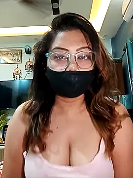 Snapshot of Cute-mona chatting on April 29, 2026, 7:31 pm Cute-mona online show from April 29, 2026, 7:31 pm