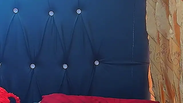 HUMONGUOUSTITSS online show from March 25, 2026, 9:08 am