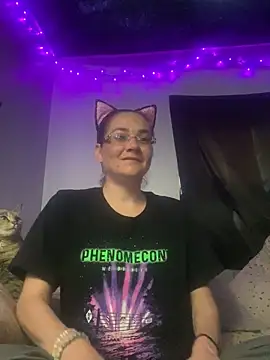 Cutebitchxh online show from April 16, 2026, 12:55 am