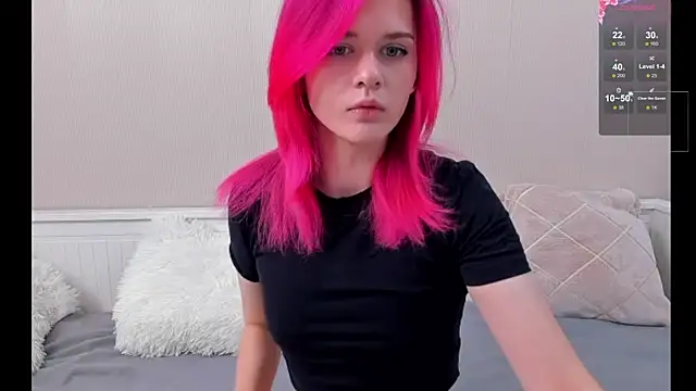 JulieTaylors online show from November 3, 2025, 10:35 pm