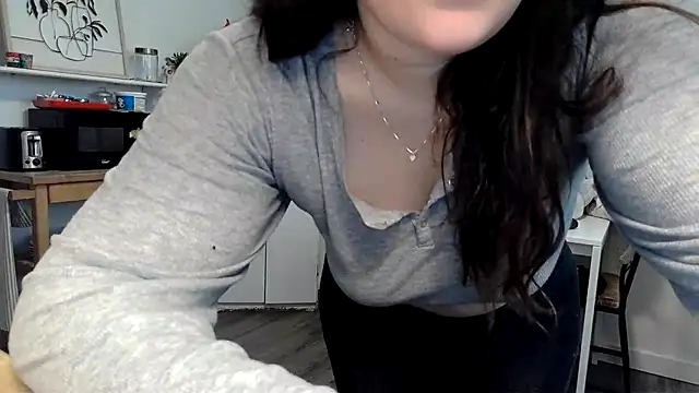 Kittyymaze1 online show from February 4, 2026, 1:06 pm