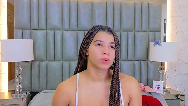 TiaraRosse online show from February 13, 2026, 3:28 am