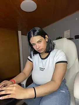 Snapshot of Isabella_boobd chatting on January 3, 2025, 1:02 pm Isabella boobd online show from January 3, 2025, 1:02 pm