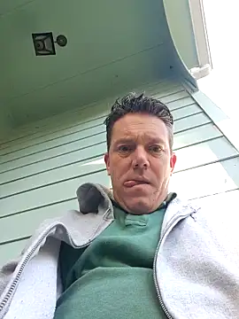 Bigtater1999 online show from April 9, 2026, 9:43 pm