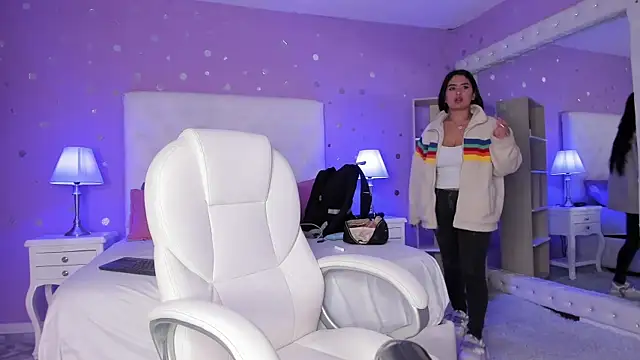 scarlette 15  online show from November 1, 2025, 3:13 am