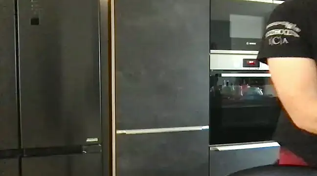 unconnudu21000 online show from February 10, 2025, 11:15 am